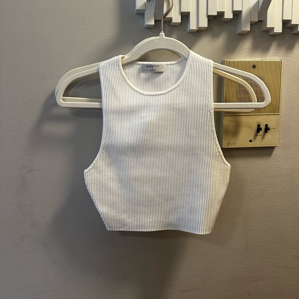 Aritzia Babaton Crop White Tank